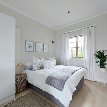Upmarket Off Grid Cottage On Organic Farm In Secure Estate Howick Eksteriør billede