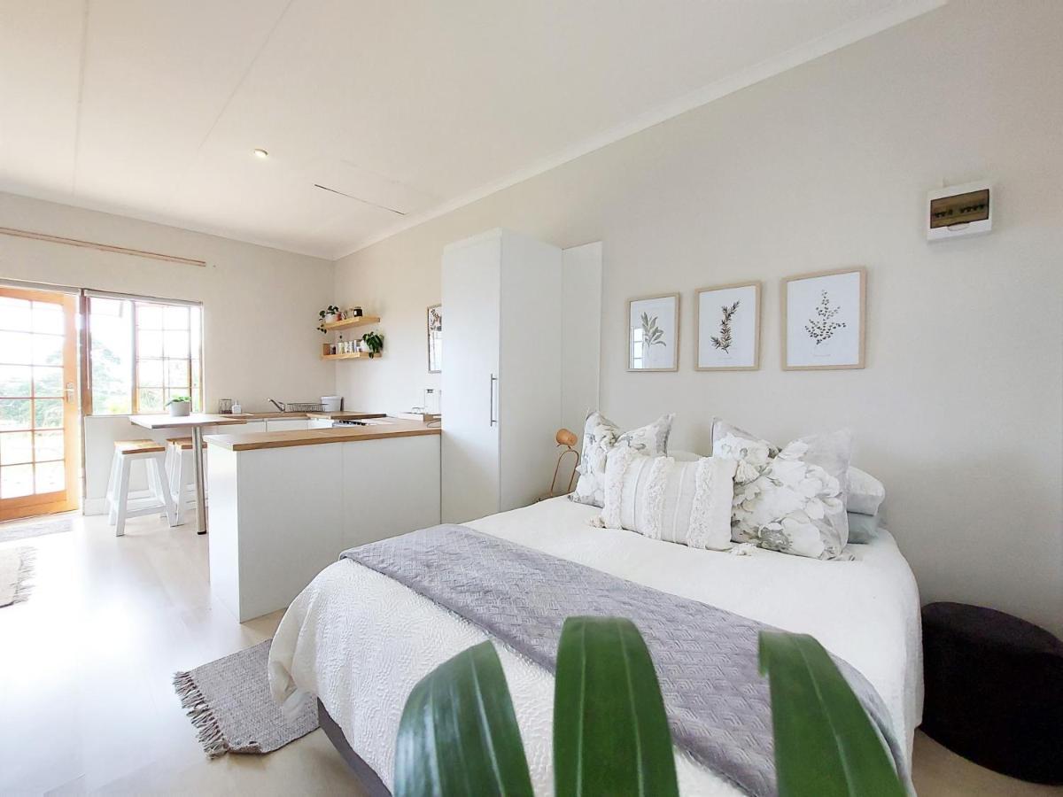 Upmarket Off Grid Cottage On Organic Farm In Secure Estate Howick Eksteriør billede